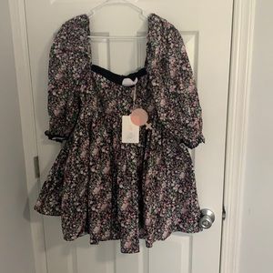 Selkie puff dress w/lace